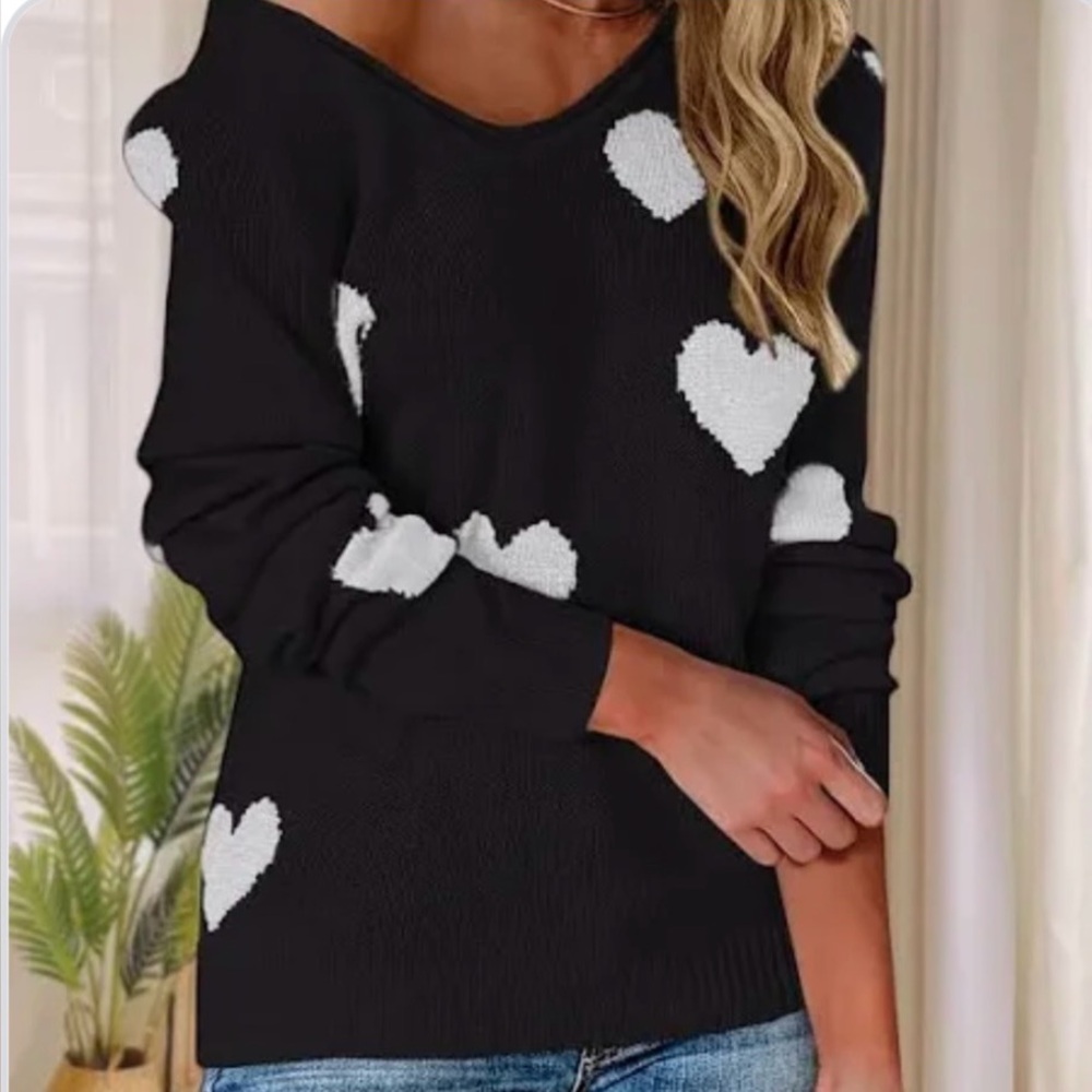 Belle by Belldini  Black & White Heart Boat Neck Dolman Sleeve Sweater Size Smal